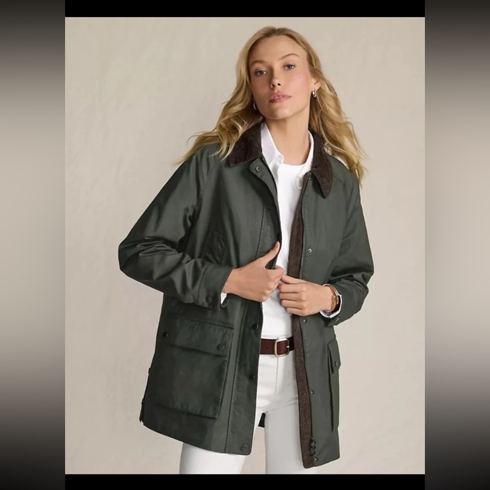 Land’s End Women's Waxed Cotton Utility Barn Coat in Country Green 
size Medium - Picture 3 of 12